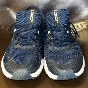 Men’s under armour sneakers size 12.5